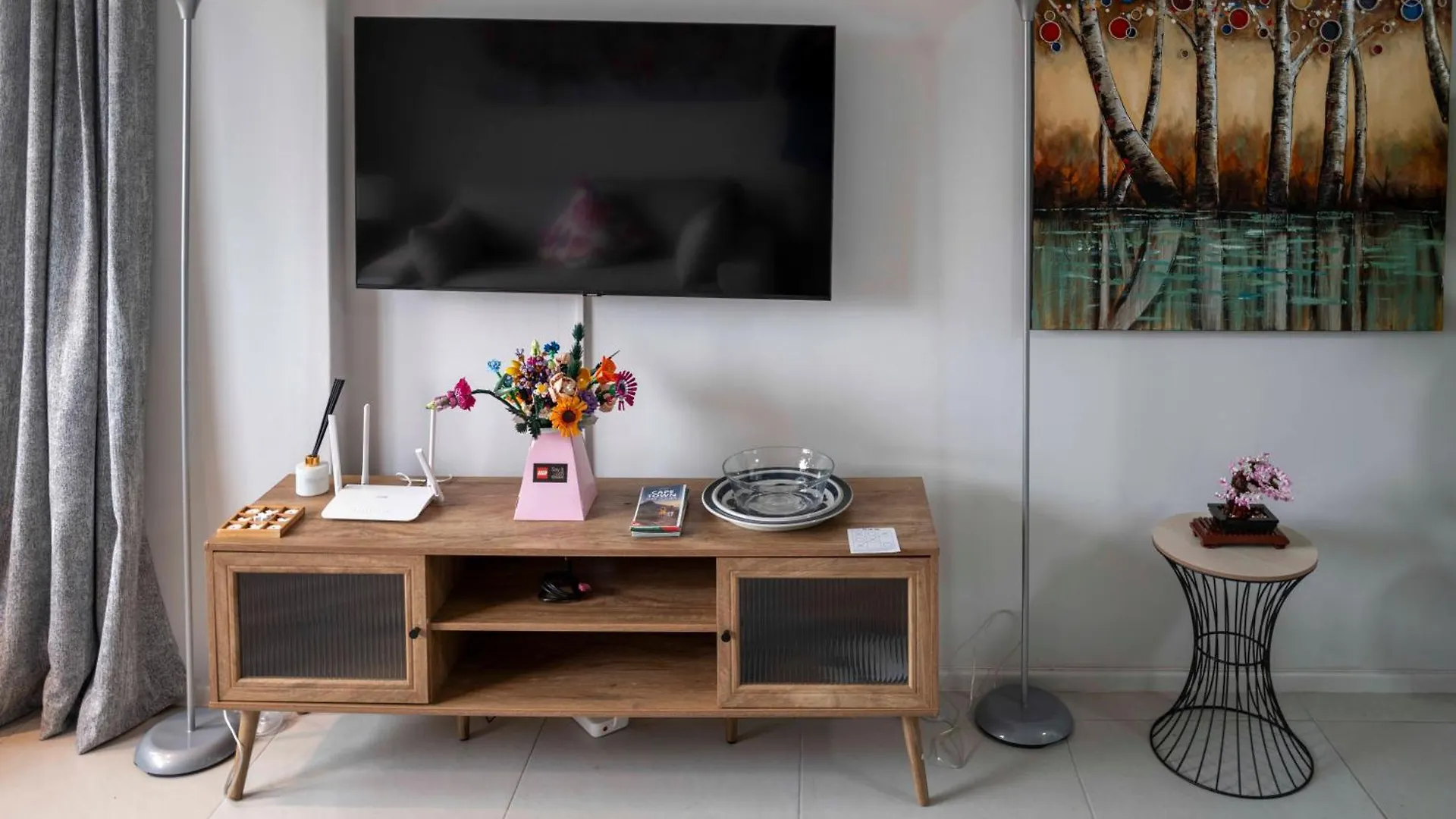 Centurion 207 Luxury Sea Point One Bedroom Apartment With Access To Magnificent Pool Perfect Location By Super Host Melvyn Cape Town 0*,  South Africa