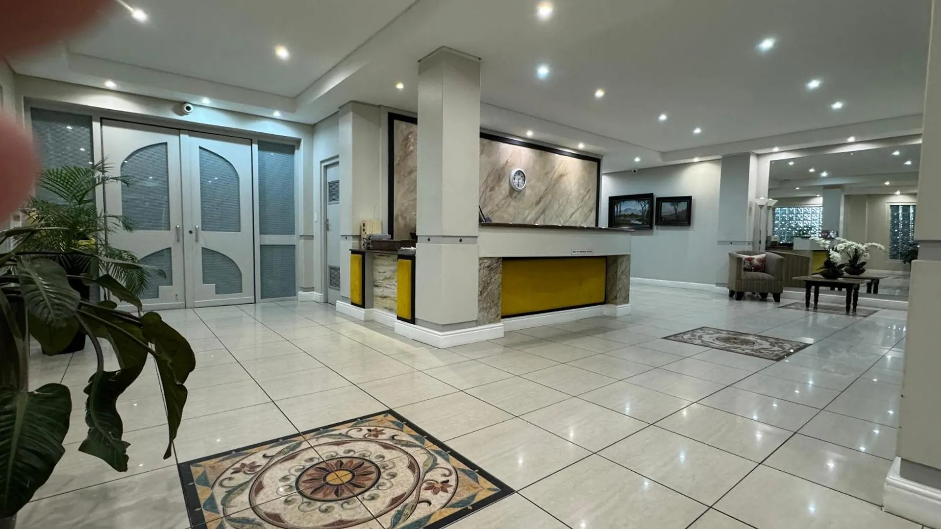Centurion 207 Luxury Sea Point One Bedroom Apartment With Access To Magnificent Pool Perfect Location By Super Host Melvyn Cape Town South Africa