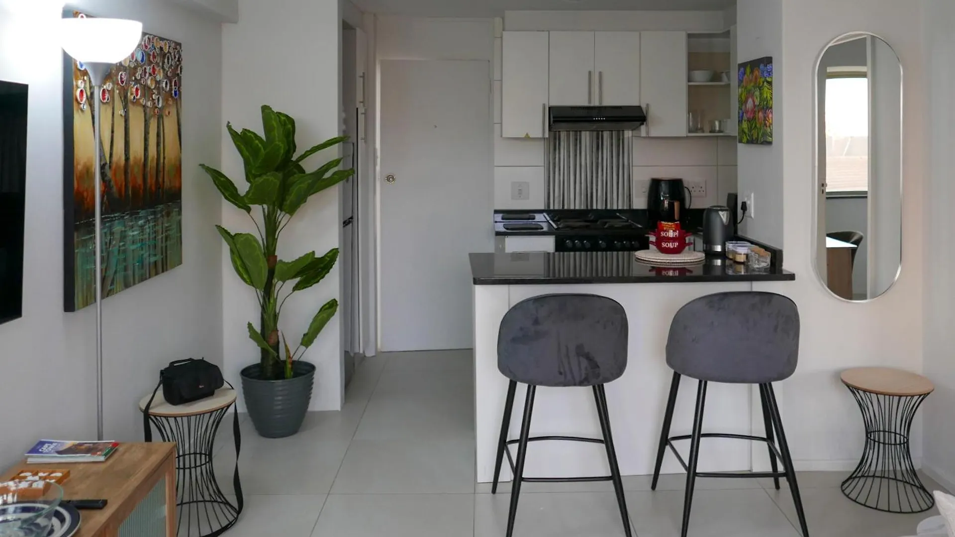 Centurion 207 Luxury Sea Point One Bedroom Apartment With Access To Magnificent Pool Perfect Location By Super Host Melvyn Cape Town