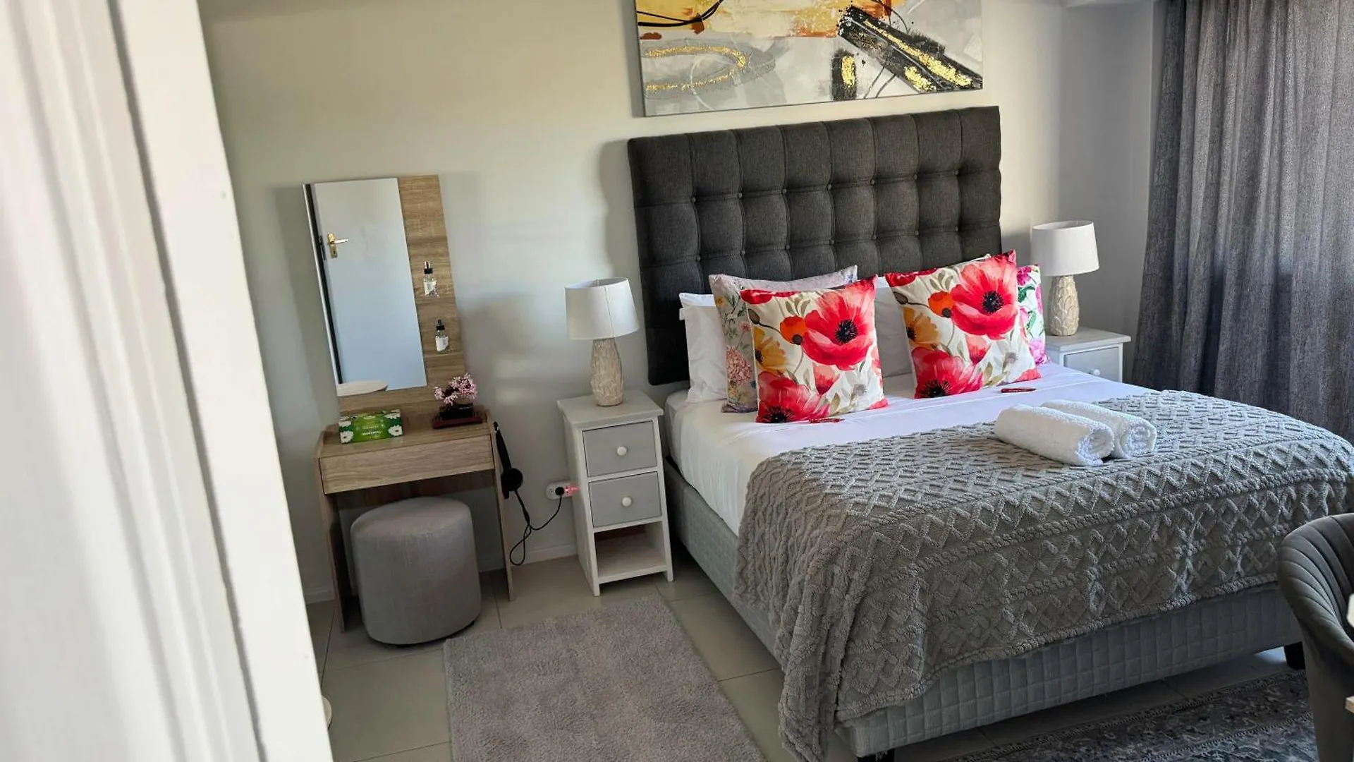 Centurion 207 Luxury Sea Point One Bedroom Apartment With Access To Magnificent Pool Perfect Location By Super Host Melvyn Cape Town