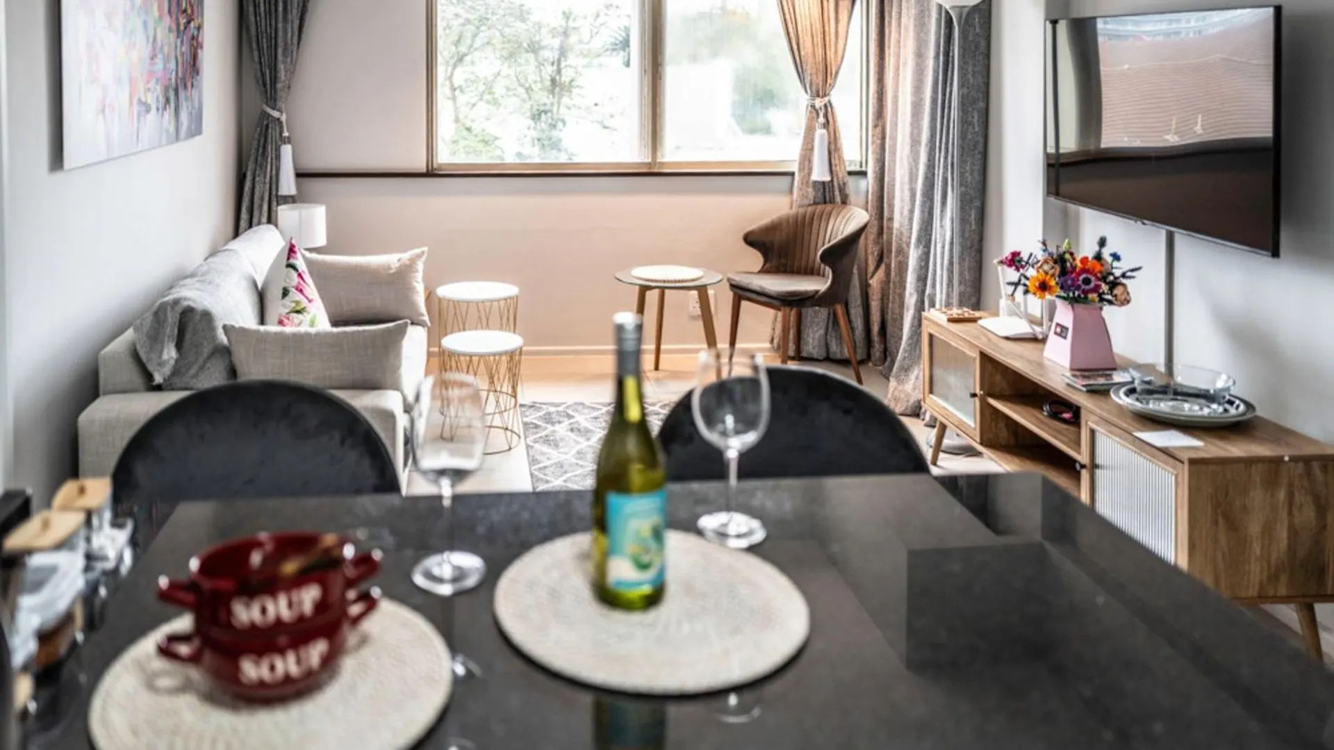 Centurion 207 Luxury Sea Point One Bedroom Apartment With Access To Magnificent Pool Perfect Location By Super Host Melvyn Cape Town